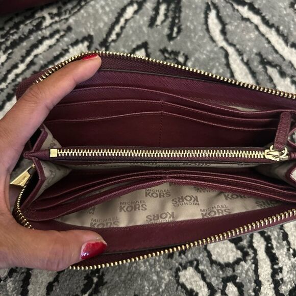 Michael Kors Burgundy Salma Medium Handbag and Wallet Set - Picture 13 of 13